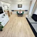 Glam Apartments Near Coresi Mall