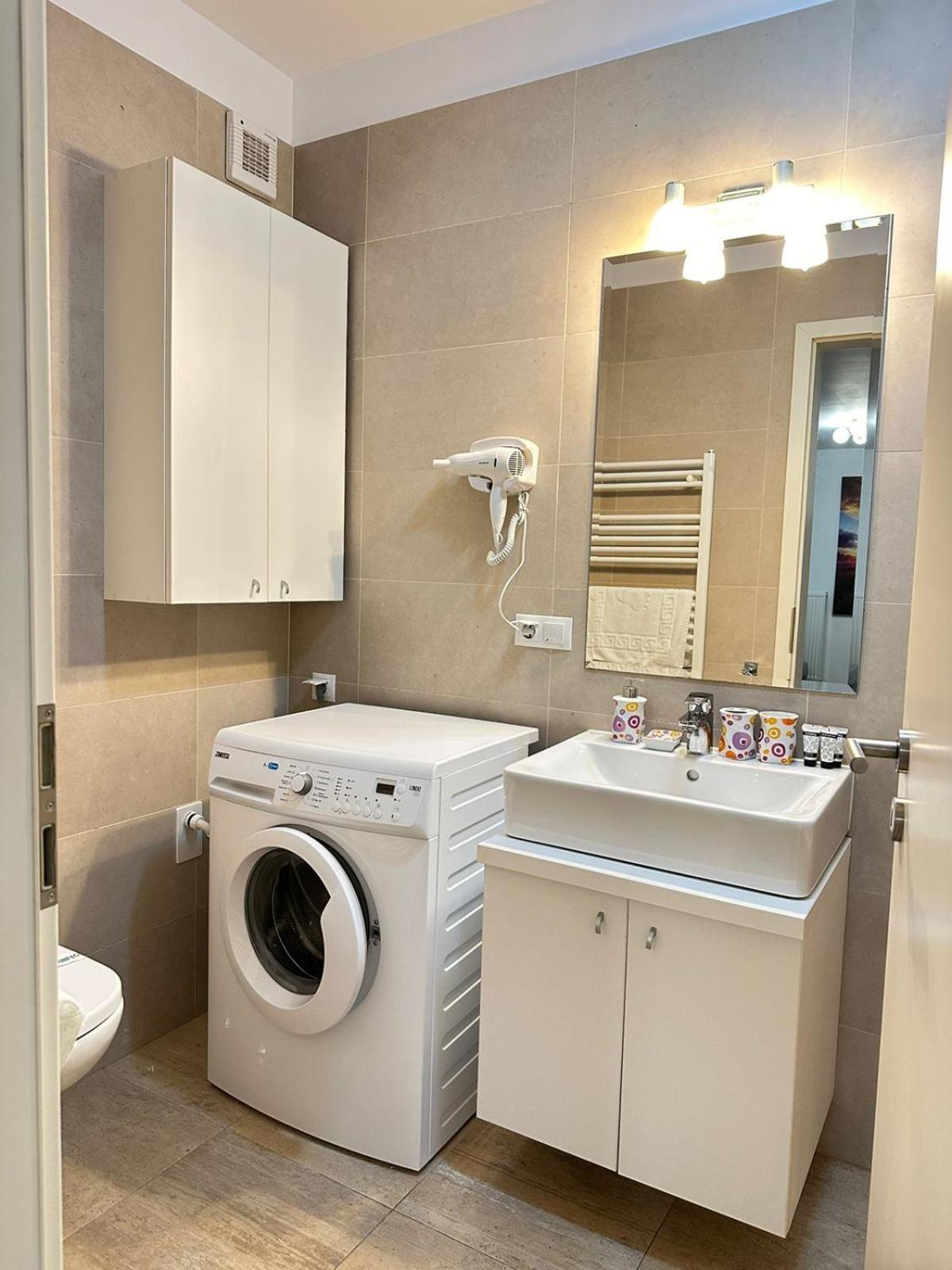 Appartamento Glam Near Coresi Mall