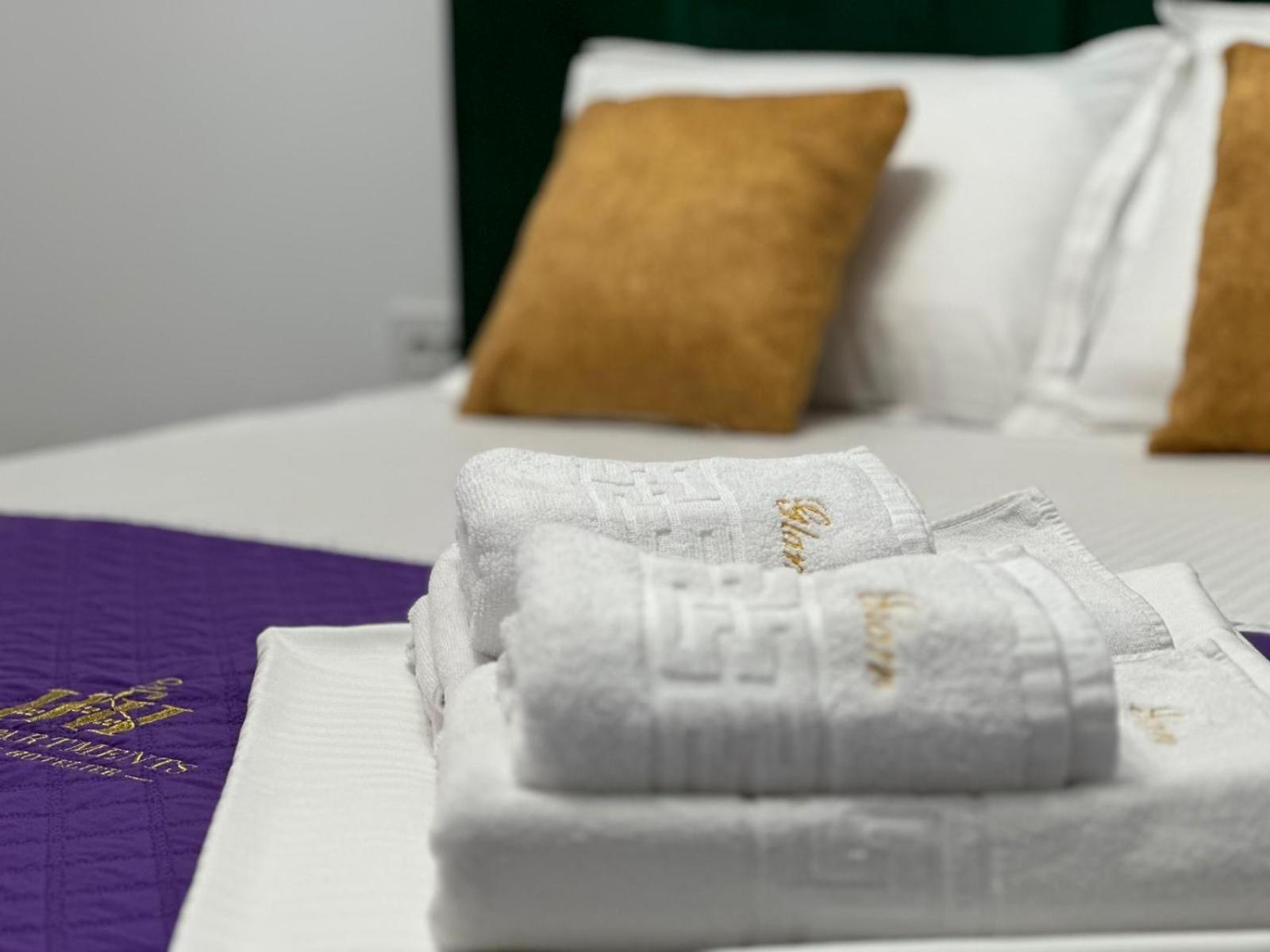 Apartment Glam Near Coresi Mall *
