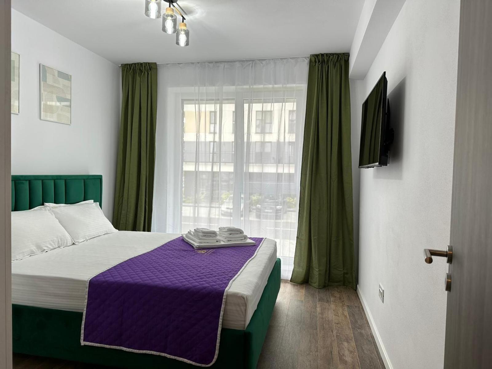 Glam Near Coresi Mall * Braşov