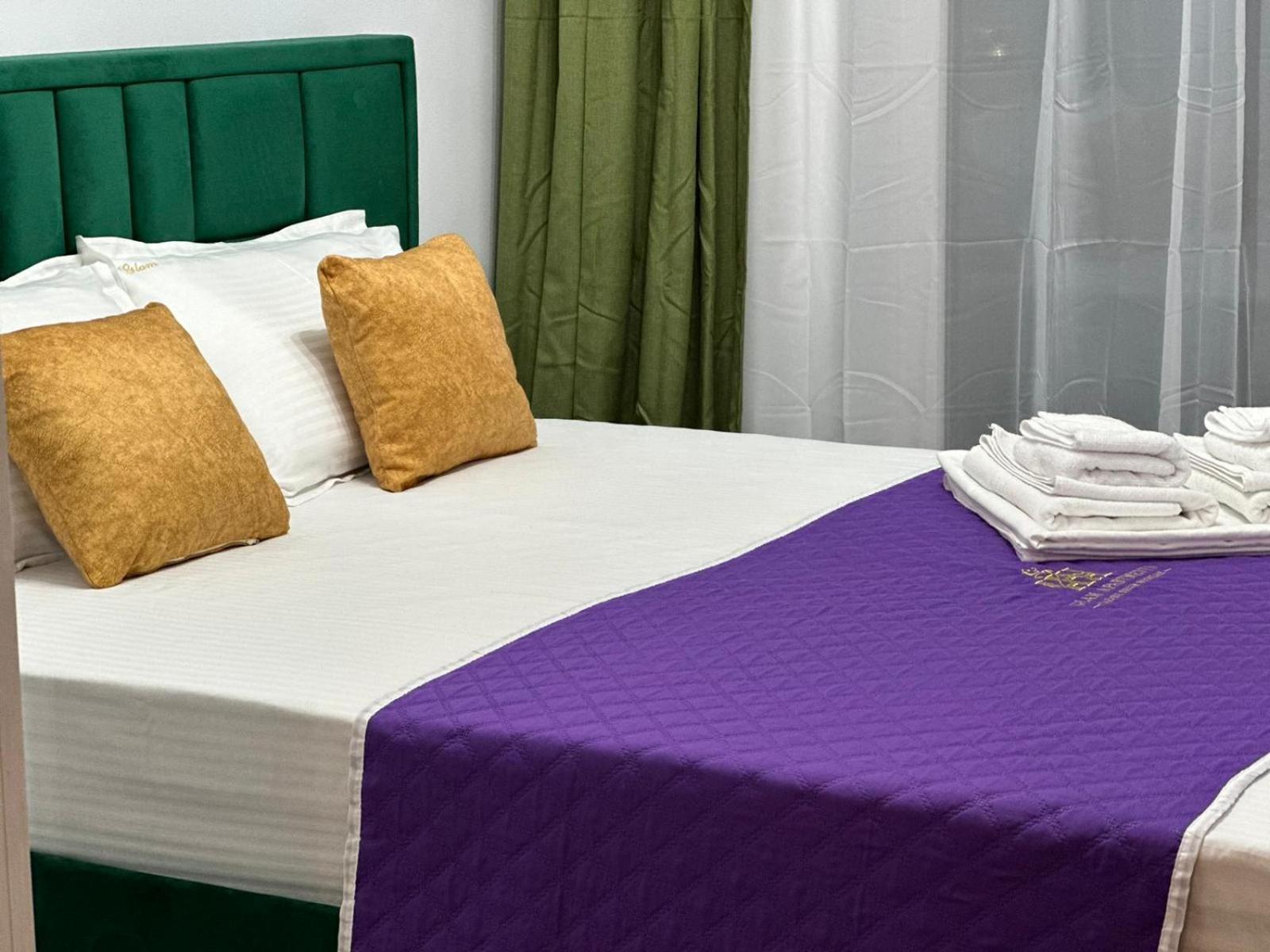 Glam Near Coresi Mall * Braşov