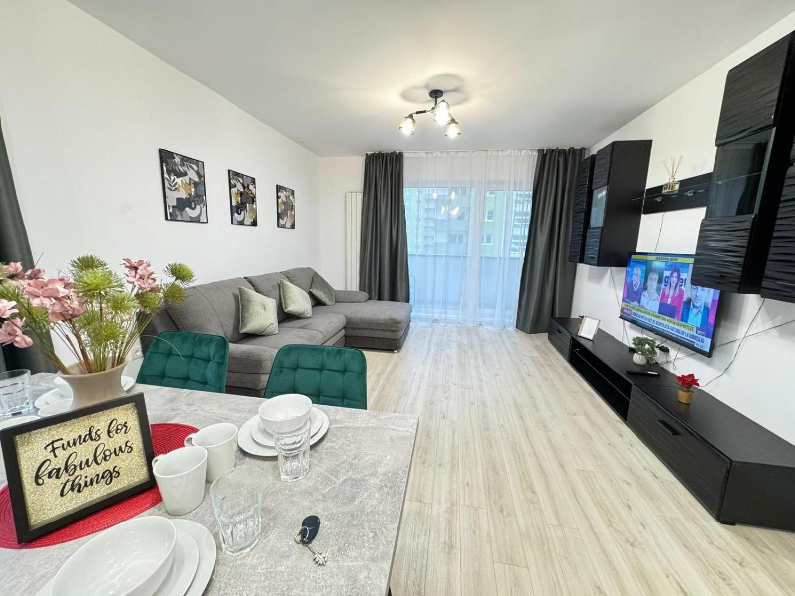 Appartamento Glam Near Coresi Mall *