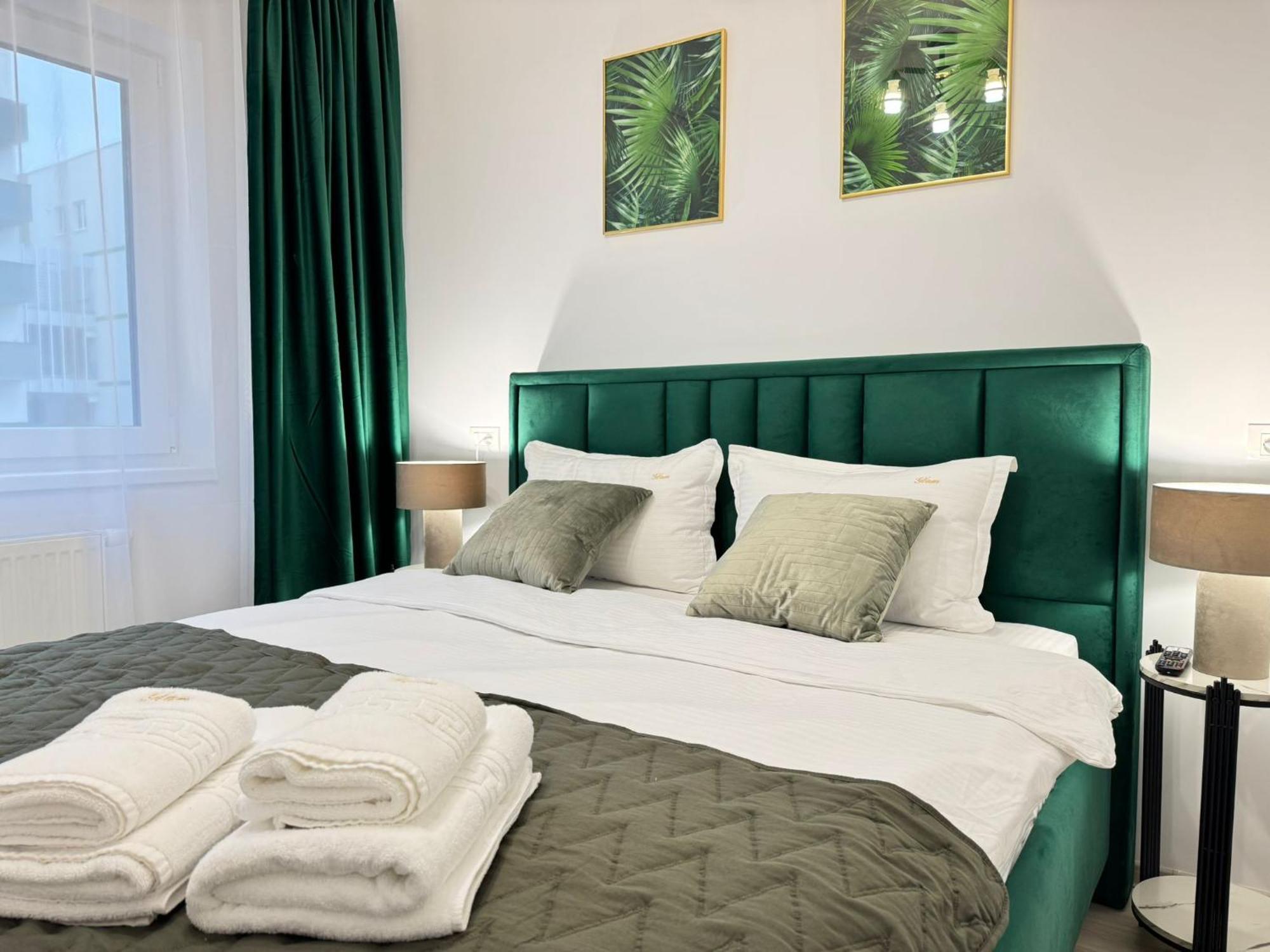 Glam Near Coresi Mall * Braşov