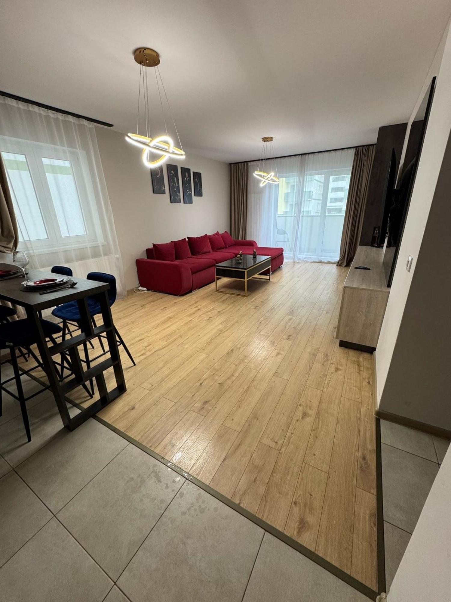Appartamento Glam Near Coresi Mall *